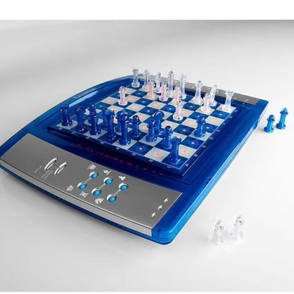 Chess Light  Ages 7+ - Picture 1 of 6